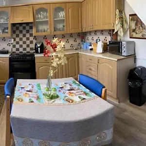 Guest house Nkdr, Marston Green